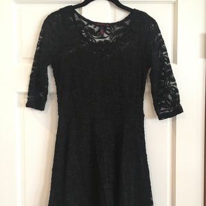 Black Half Sleeve Lace Dress